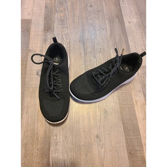 Athletic works size 10 women's black sneakers with memory foam insoles - Picture 1 of 8